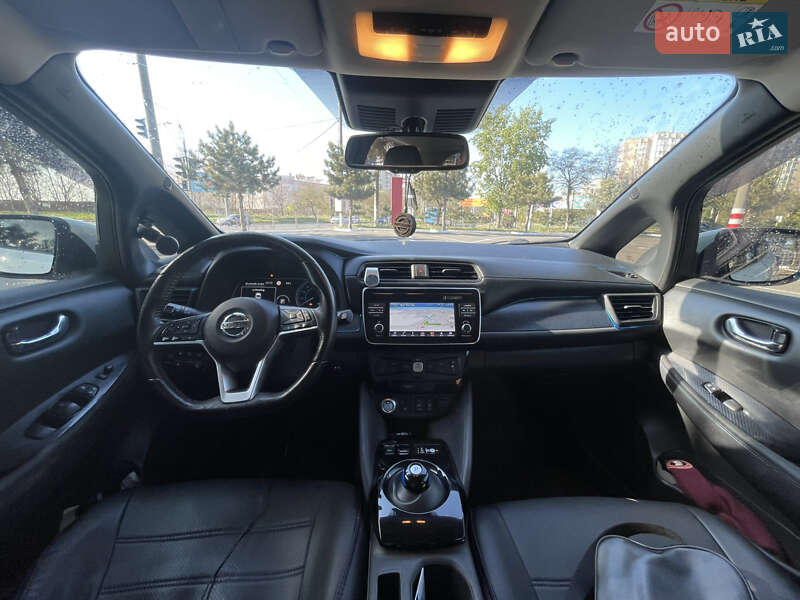 Хэтчбек Nissan Leaf 2017 в Одессе