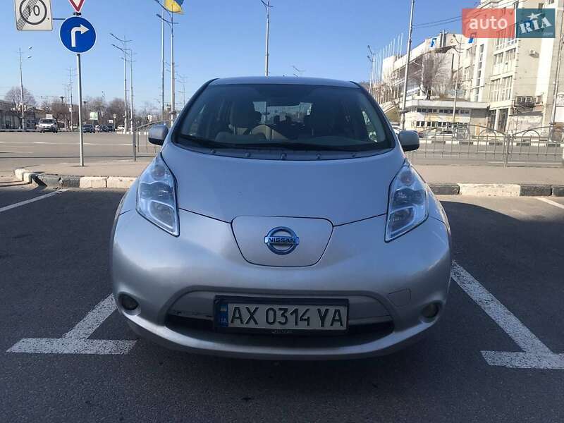 Nissan Leaf 2012