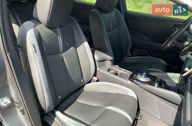 Хэтчбек Nissan Leaf 2019 в 