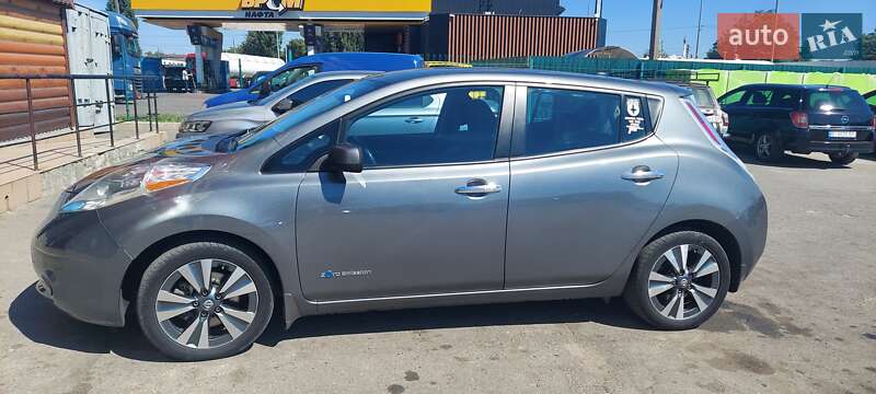 Хэтчбек Nissan Leaf 2016 в Полтаве