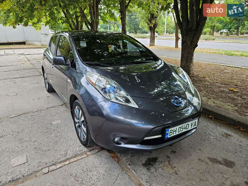Хетчбек Nissan Leaf 2013 в Одесі