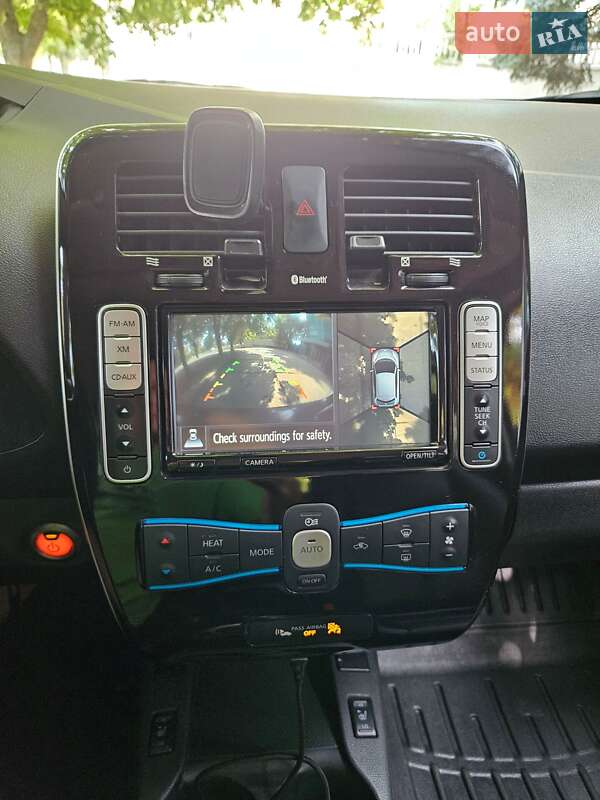 Хетчбек Nissan Leaf 2013 в Одесі