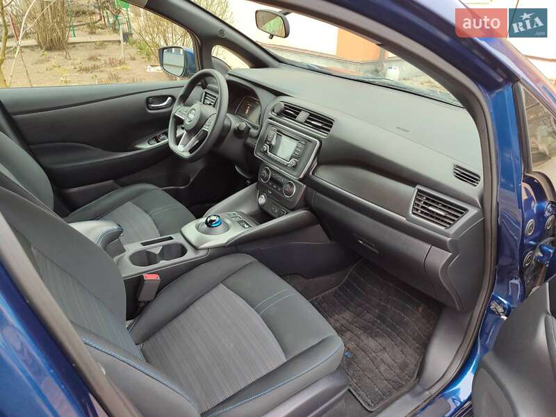 Хетчбек Nissan Leaf 2018 в Білогородці