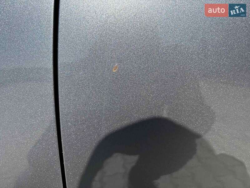 Хэтчбек Nissan Leaf 2015 в Львове
