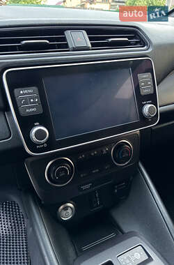 Хетчбек Nissan Leaf 2022 в 