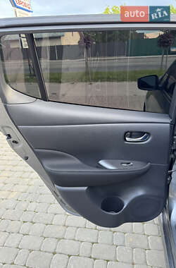 Хетчбек Nissan Leaf 2022 в 