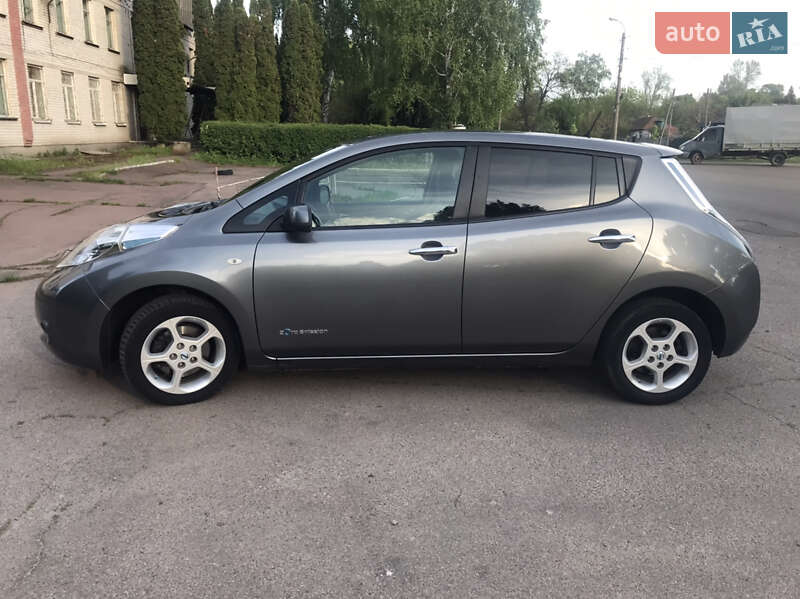 Хэтчбек Nissan Leaf 2015 в Нежине