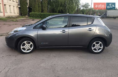 Хетчбек Nissan Leaf 2015 в 