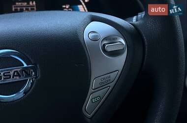 Хетчбек Nissan Leaf 2016 в 