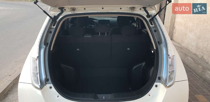 Хэтчбек Nissan Leaf 2014 в Белгороде-Днестровском