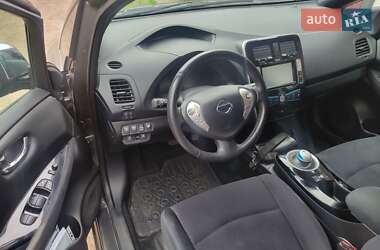 Хэтчбек Nissan Leaf 2014 в 