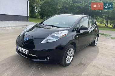 Хэтчбек Nissan Leaf 2012 в 