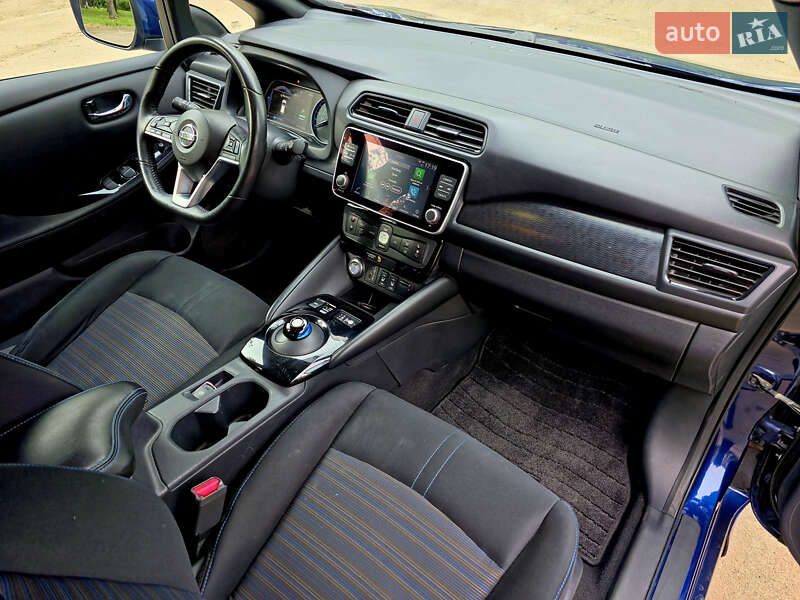 Хэтчбек Nissan Leaf 2020 в Кривом Роге