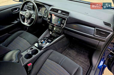 Хетчбек Nissan Leaf 2020 в 