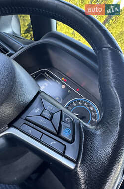Хетчбек Nissan Leaf 2019 в 