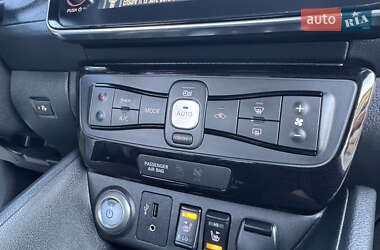 Хетчбек Nissan Leaf 2019 в 