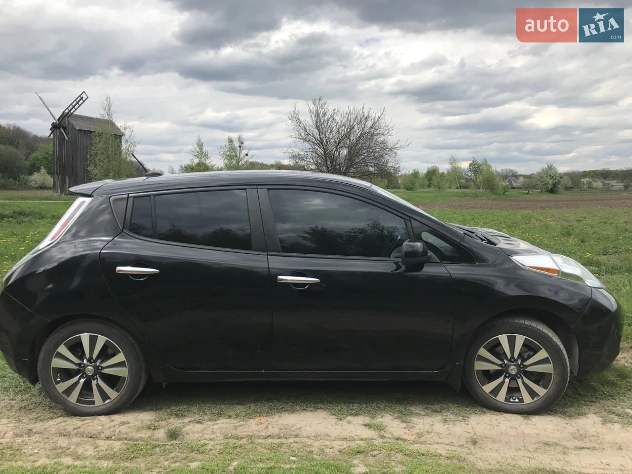 2013 Nissan Leaf - мініатюра 10