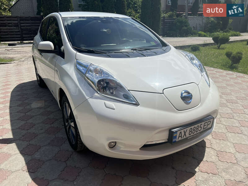 Хетчбек Nissan Leaf 2014 в Харкові