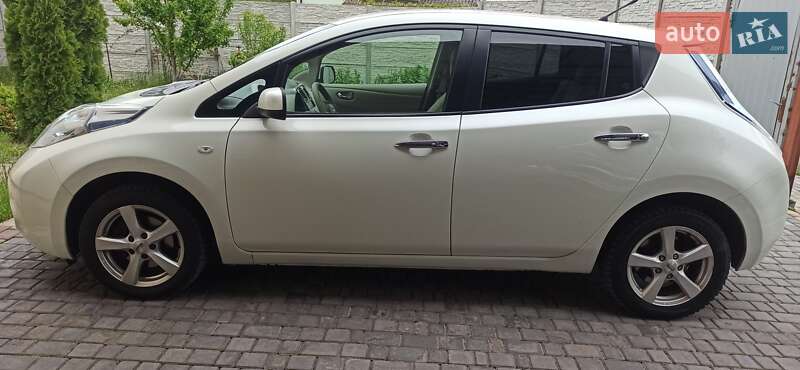 Хетчбек Nissan Leaf 2013 в Харкові