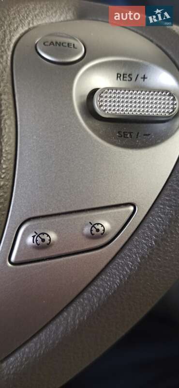 Хетчбек Nissan Leaf 2013 в Харкові