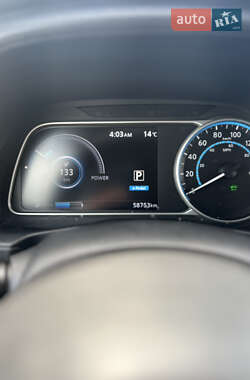 Хэтчбек Nissan Leaf 2019 в 