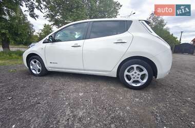 Хэтчбек Nissan Leaf 2017 в 