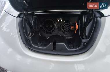 Хэтчбек Nissan Leaf 2017 в 