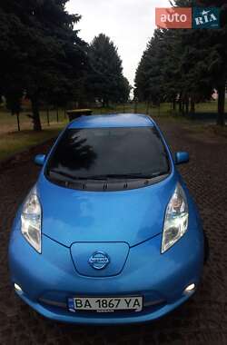 Хетчбек Nissan Leaf 2013 в 