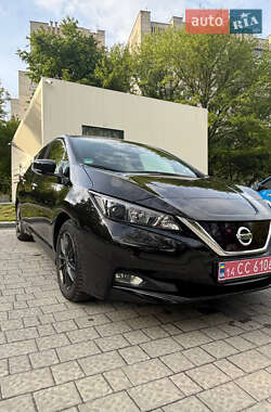 Хетчбек Nissan Leaf 2018 в 