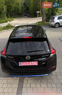 Хетчбек Nissan Leaf 2018 в 