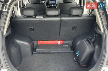 Хетчбек Nissan Leaf 2015 в 