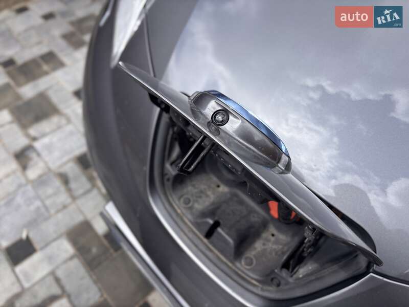 Хэтчбек Nissan Leaf 2013 в Житомире