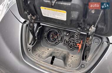 Хетчбек Nissan Leaf 2013 в 