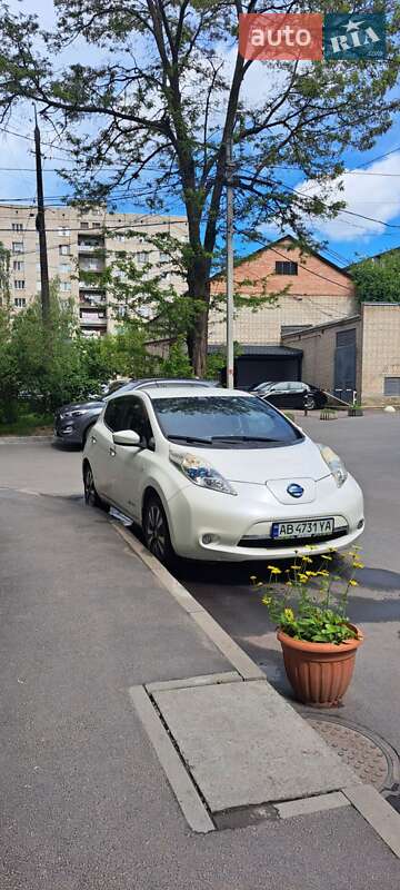 Хетчбек Nissan Leaf 2016 в Вінниці