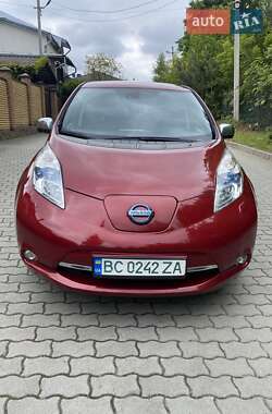 Хэтчбек Nissan Leaf 2013 в 