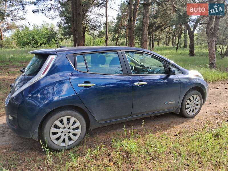 Хетчбек Nissan Leaf 2016 в Дніпрі фото 5 Хетчбек Nissan Leaf 2016 в Дніпрі