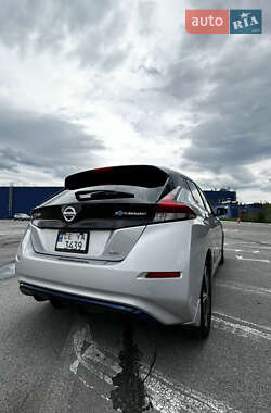 Хэтчбек Nissan Leaf 2018 в 