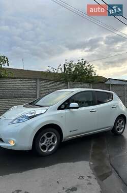 Хетчбек Nissan Leaf 2012 в Гайсину