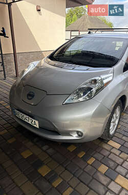 Хэтчбек Nissan Leaf 2013 в Днепре