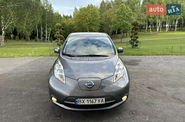 Хэтчбек Nissan Leaf 2015 в 