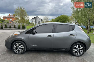 Хэтчбек Nissan Leaf 2015 в 