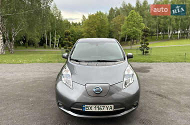 Хэтчбек Nissan Leaf 2015 в 