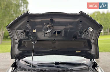 Хэтчбек Nissan Leaf 2015 в 