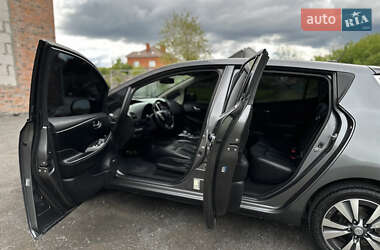 Хэтчбек Nissan Leaf 2015 в 