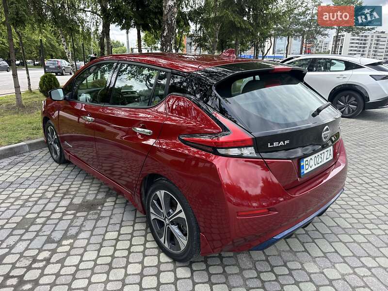 Хэтчбек Nissan Leaf 2018 в Киеве