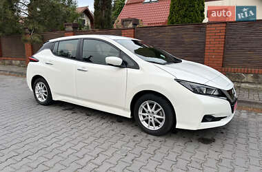 Хэтчбек Nissan Leaf 2021 в 
