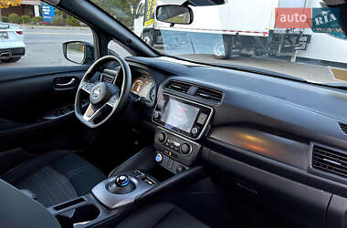 Хэтчбек Nissan Leaf 2020 в 