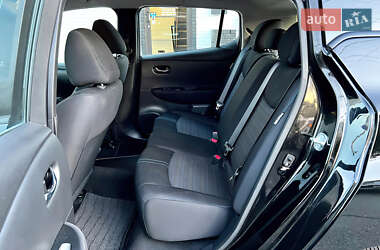 Хэтчбек Nissan Leaf 2020 в 