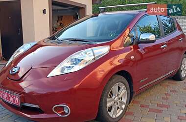 Хэтчбек Nissan Leaf 2014 в 