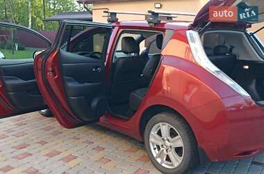 Хэтчбек Nissan Leaf 2014 в 
